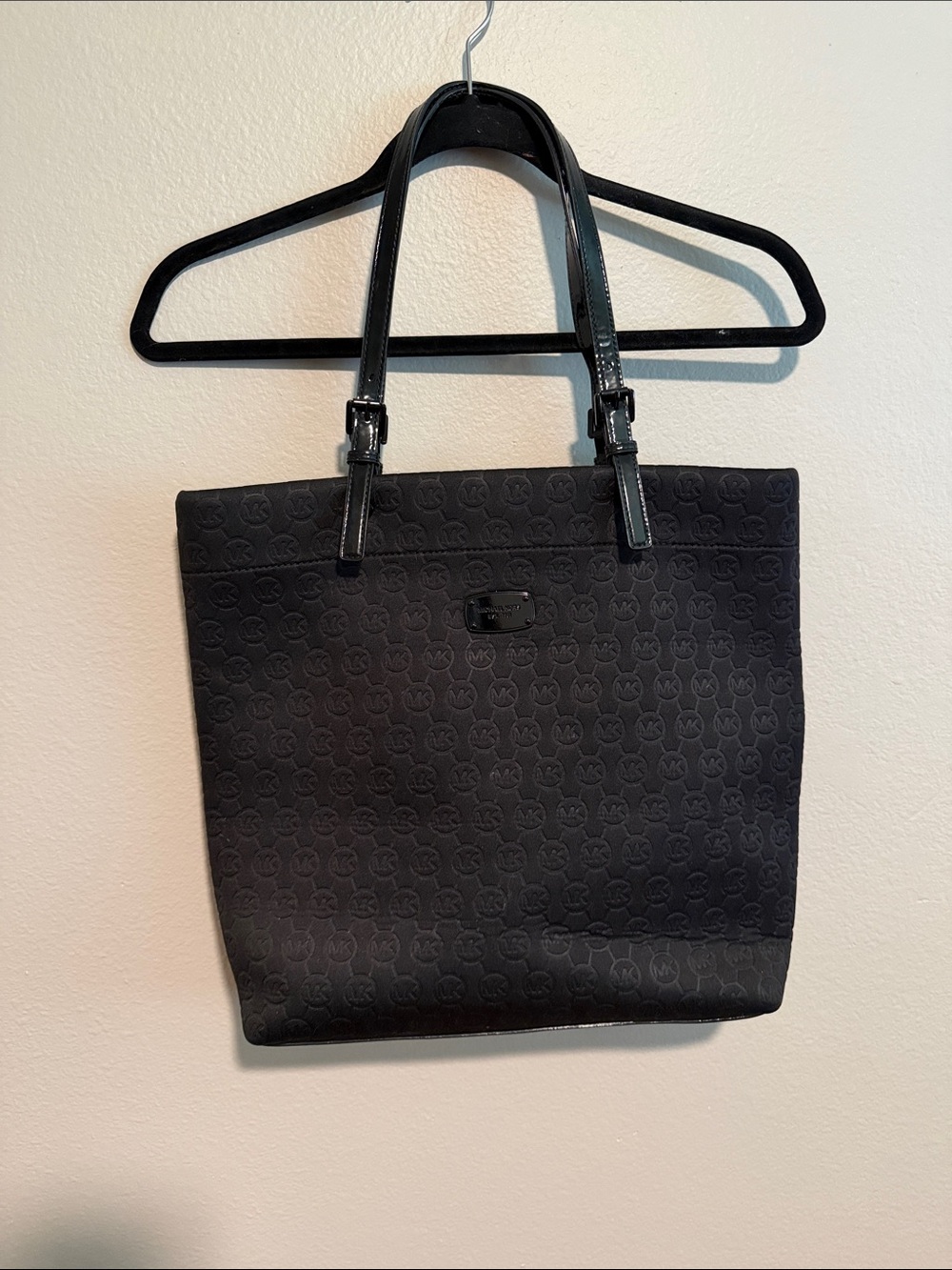 Brand New w/ Tags and Care Book Michael Kors Bag - Women